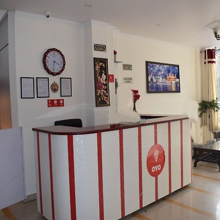 Oyo 10322 Hotel Raja Palace ดารัมซาลา ภายนอก รูปภาพ